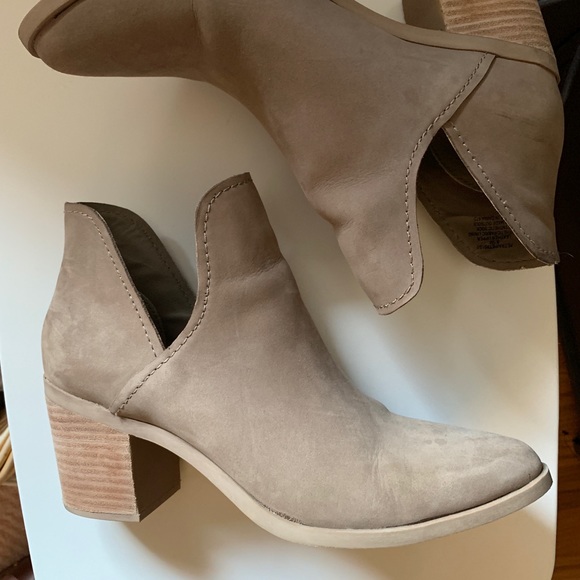 steve madden petra open side bootie